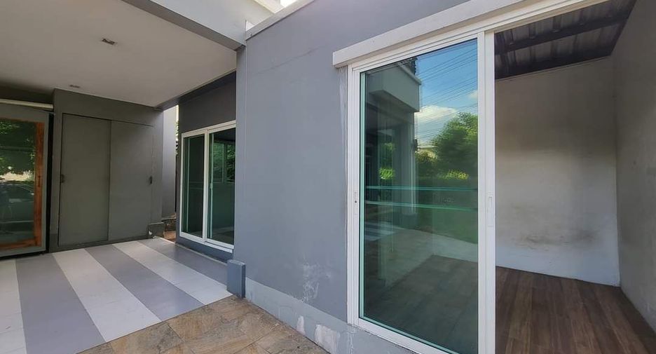 À vendre 5 chambres maison à Pak Kret, Nonthaburi