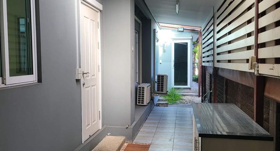 À vendre 5 chambres maison à Pak Kret, Nonthaburi