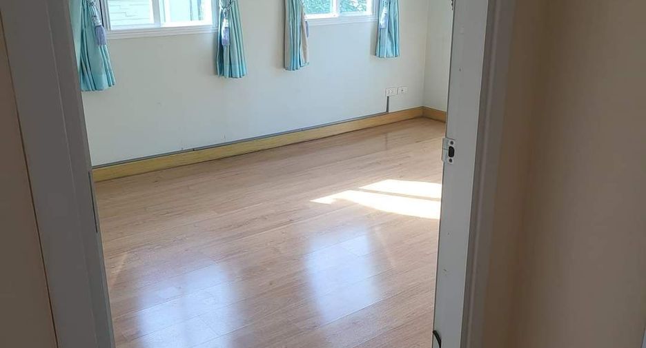 À vendre 5 chambres maison à Pak Kret, Nonthaburi