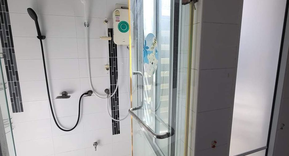 À vendre 5 chambres maison à Pak Kret, Nonthaburi
