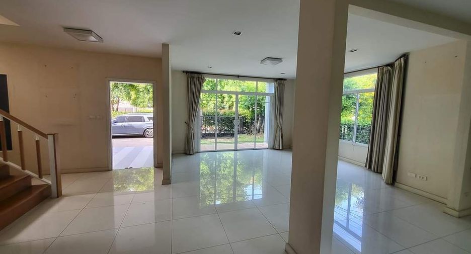 À vendre 5 chambres maison à Pak Kret, Nonthaburi