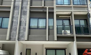 出租 3 卧室 联排别墅 在 Bang Kruai, Nonthaburi