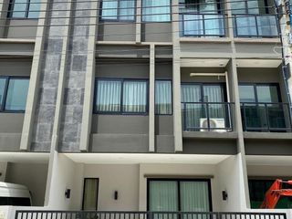 出租 3 卧室 联排别墅 在 Bang Kruai, Nonthaburi