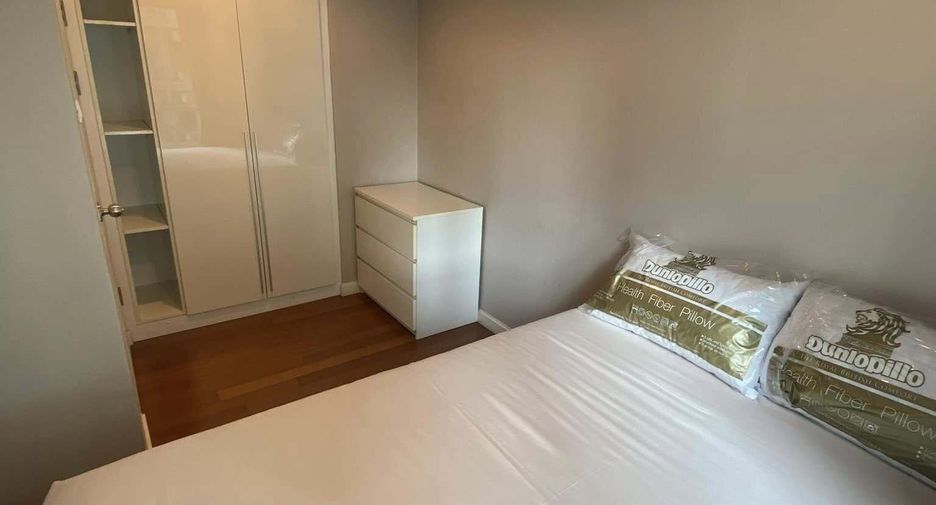 For sale and for rent 2 bedrooms condo in Huai Khwang, Bangkok