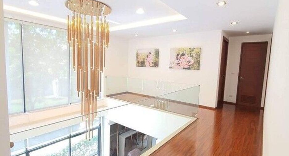 Villa zum Kauf mit 4 Zimmer in Mueang Nonthaburi, Nonthaburi