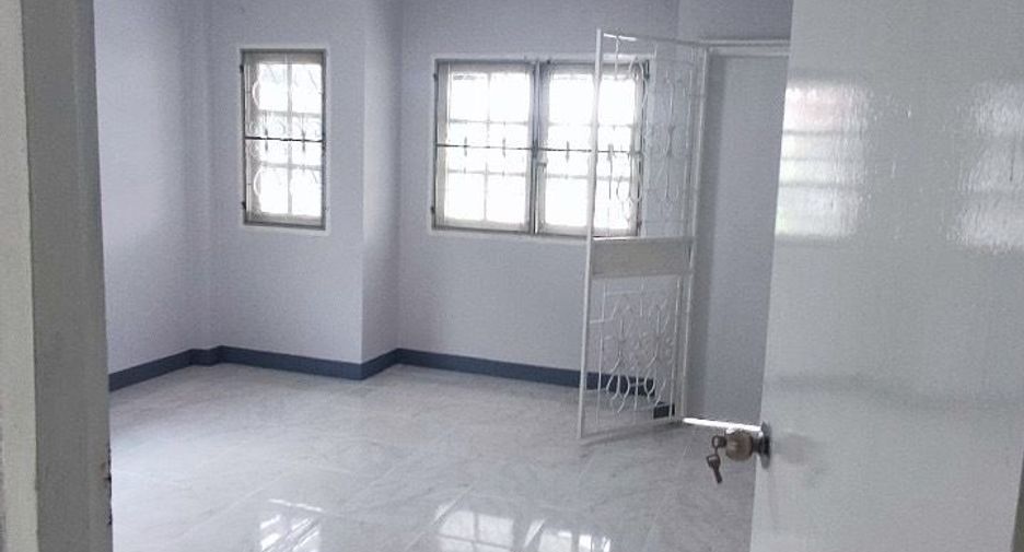 For sale 2 bedrooms townhouse in Lam Luk Ka, Pathum Thani