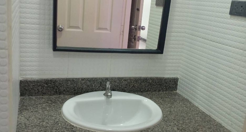 For sale 1 bed condo in Pak Kret, Nonthaburi