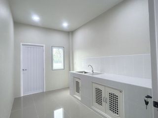 For sale 3 bedrooms house in Ban Phaeo, Samut Sakhon