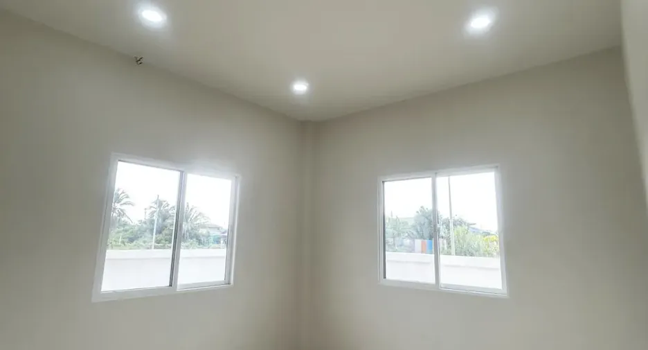 Haus zum Kauf mit 3 Zimmer in Ban Phaeo, Samut Sakhon