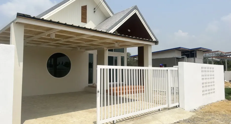 Haus zum Kauf mit 3 Zimmer in Ban Phaeo, Samut Sakhon