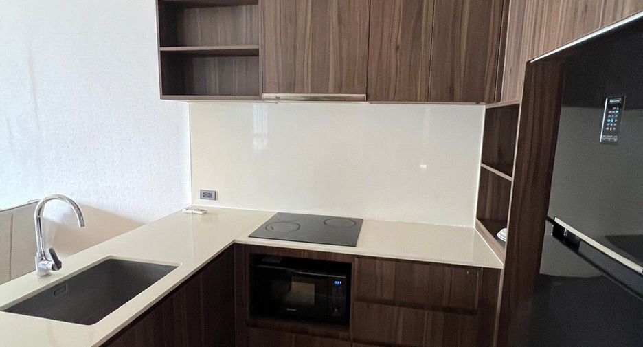 For sale 2 bedrooms condo in Watthana, Bangkok