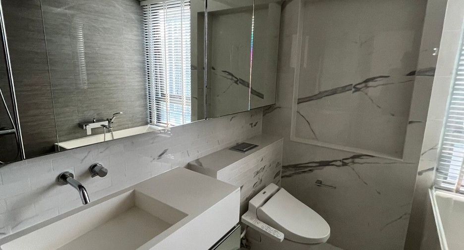For sale 2 bedrooms condo in Watthana, Bangkok