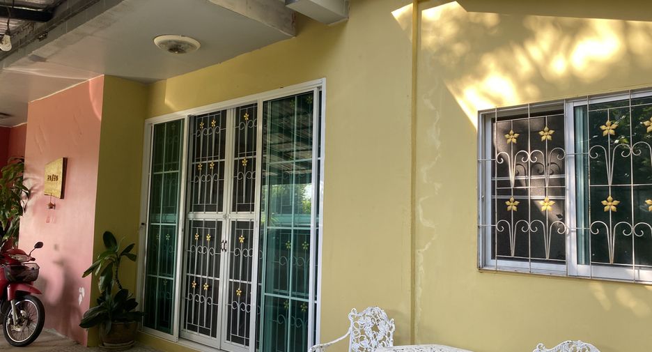 For sale 6 bedrooms house in Lat Lum Kaeo, Pathum Thani