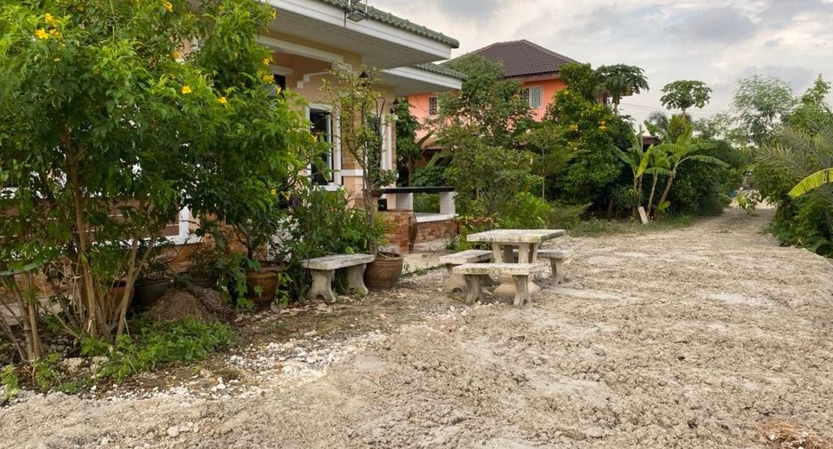 For sale 6 bedrooms house in Lat Lum Kaeo, Pathum Thani