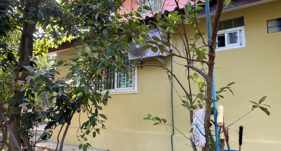 For sale 6 bedrooms house in Lat Lum Kaeo, Pathum Thani