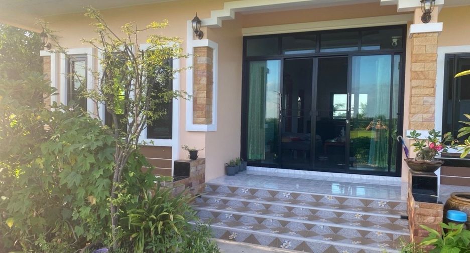 For sale 6 bedrooms house in Lat Lum Kaeo, Pathum Thani
