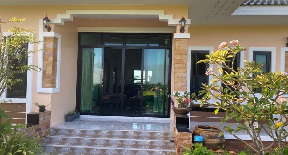 For sale 6 bedrooms house in Lat Lum Kaeo, Pathum Thani