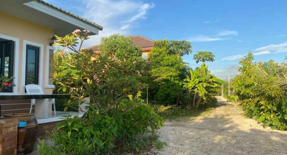 For sale 6 bedrooms house in Lat Lum Kaeo, Pathum Thani