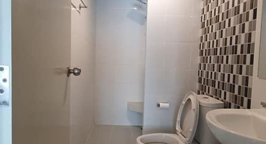 For sale 1 bed condo in Mueang Samut Prakan, Samut Prakan