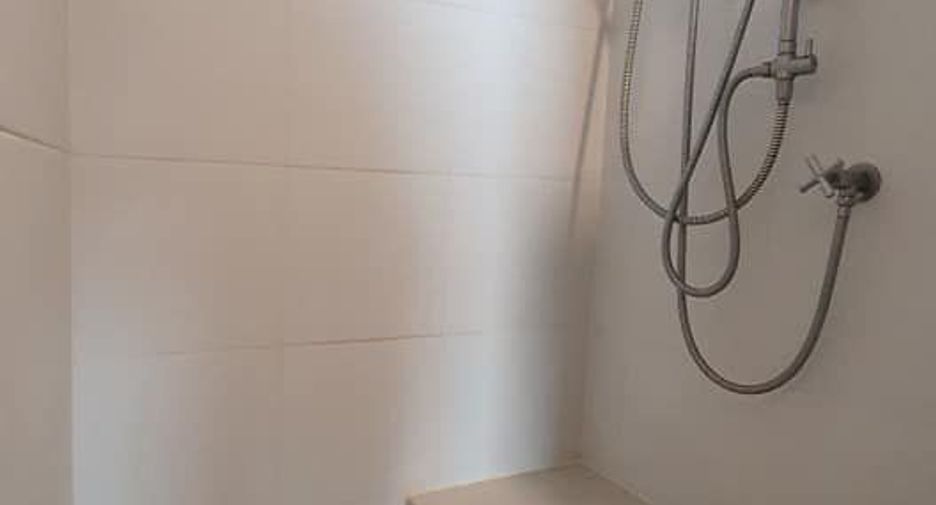 For sale 1 bed condo in Mueang Samut Prakan, Samut Prakan