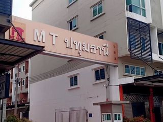 Local comercial en alquiler de 1 habitaciones en Mueang Pathum Thani, Pathum Thani