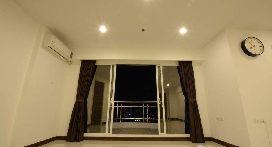 À vendre 2 chambres condo à Yan Nawa, Bangkok