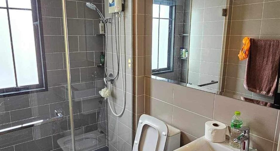 For sale 5 bedrooms house in Thanyaburi, Pathum Thani