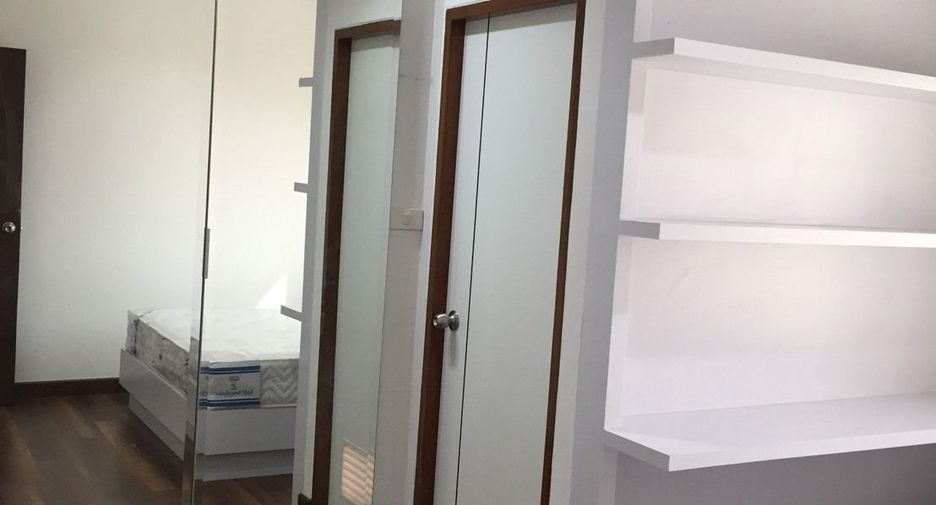 Reihenhaus zum Kauf mit 2 Zimmer in Mueang Chon Buri, Chonburi