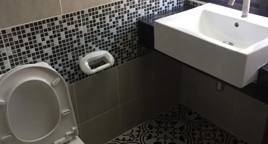 Reihenhaus zum Kauf mit 2 Zimmer in Mueang Chon Buri, Chonburi