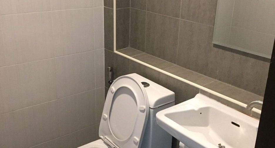 Reihenhaus zum Kauf mit 2 Zimmer in Mueang Chon Buri, Chonburi