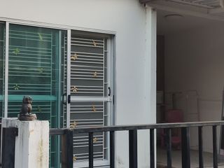 For sale そして for rent 3 ベッドルーム townhouse in Mueang Chon Buri, Chonburi