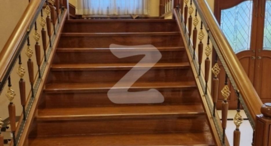 For sale 4 bedrooms house in Bang Khun Thian, Bangkok