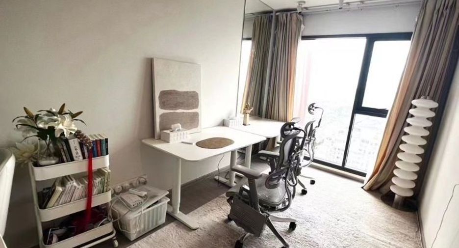 Condo en venta y en alquiler de 2 habitaciones en Huai Khwang, Bangkok