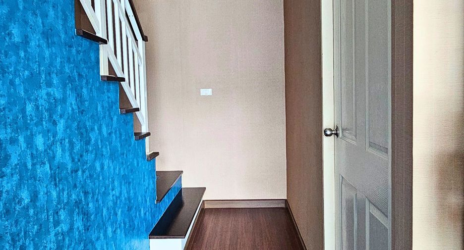Reihenhaus zum Kauf und zur Miete mit 3 Zimmer in Mueang Pathum Thani, Pathum Thani