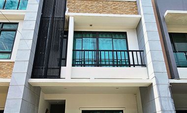 For sale and for rent 3 bedrooms townhouse in Mueang Pathum Thani, Pathum Thani