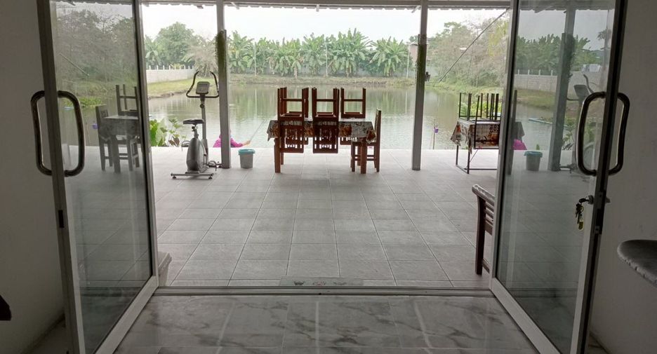 For sale 5 bedrooms house in Mueang Nakhon Sawan, Nakhon Sawan