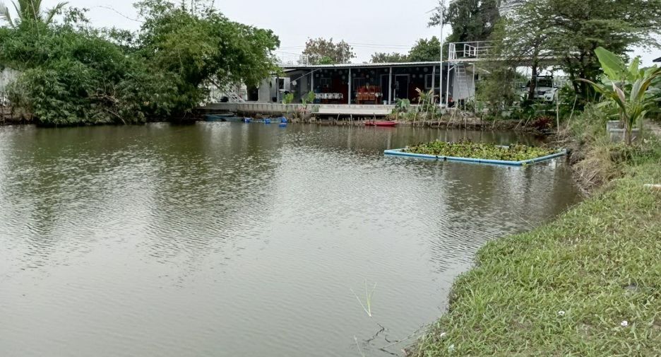 For sale 5 bedrooms house in Mueang Nakhon Sawan, Nakhon Sawan