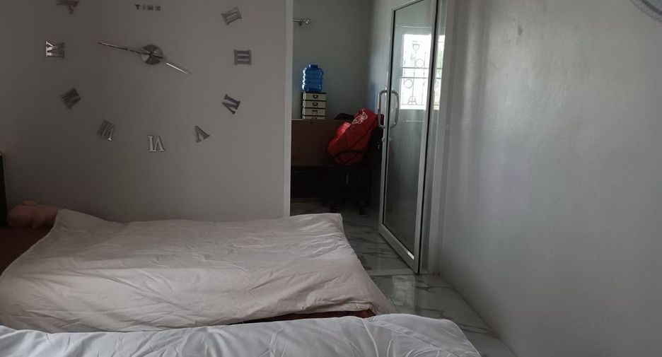 For sale 5 bedrooms house in Mueang Nakhon Sawan, Nakhon Sawan