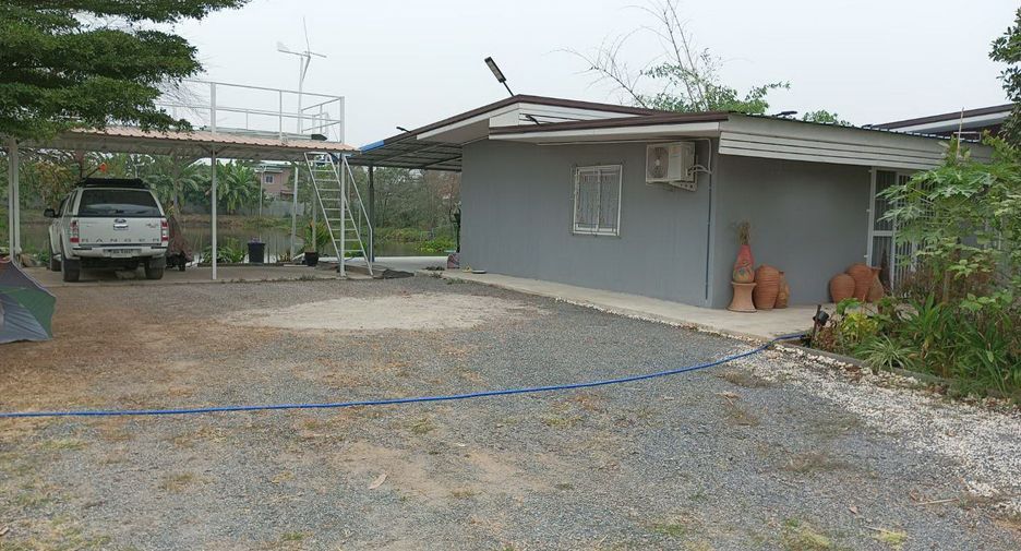 For sale 5 bedrooms house in Mueang Nakhon Sawan, Nakhon Sawan