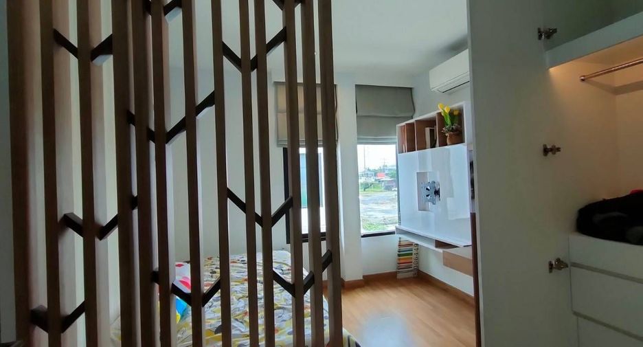 For sale 5 bedrooms house in Mueang Samut Sakhon, Samut Sakhon