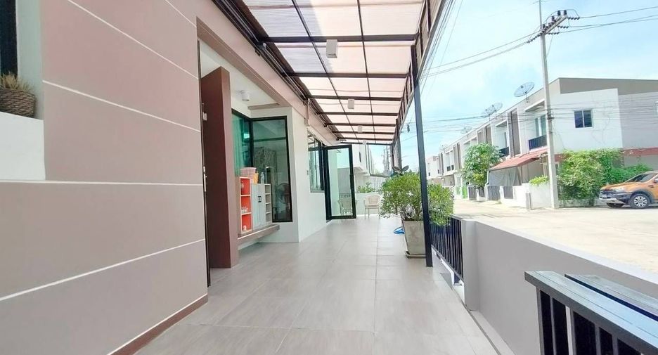 For sale 5 bedrooms house in Mueang Samut Sakhon, Samut Sakhon