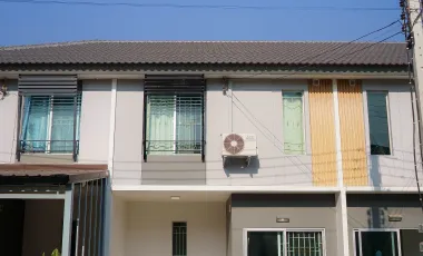 For sale 3 bedrooms townhouse in Khlong Luang, Pathum Thani