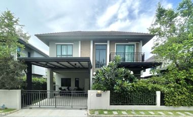 For sale 4 bedrooms house in Mueang Pathum Thani, Pathum Thani
