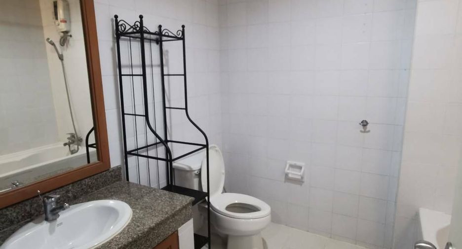 For sale and for rent 1 bed condo in Phra Khanong, Bangkok