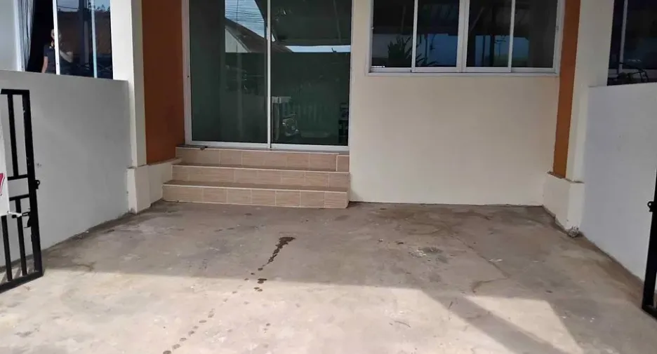 For sale 2 bedrooms townhouse in Mueang Nakhon Ratchasima, Nakhon Ratchasima