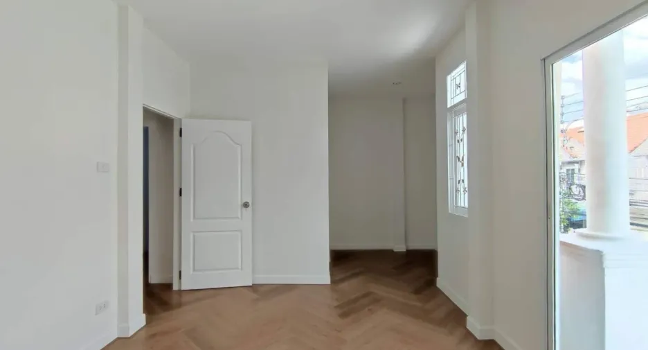 For sale 3 bedrooms townhouse in Lam Luk Ka, Pathum Thani