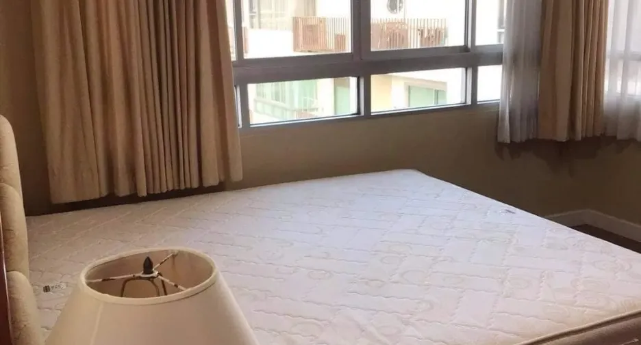 For sale and for rent 2 bedrooms condo in Watthana, Bangkok