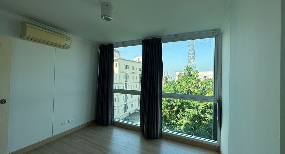 À vendre 1 chambre condo à Huai Khwang, Bangkok