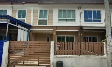 For sale 3 bedrooms townhouse in Sam Phran, Nakhon Pathom