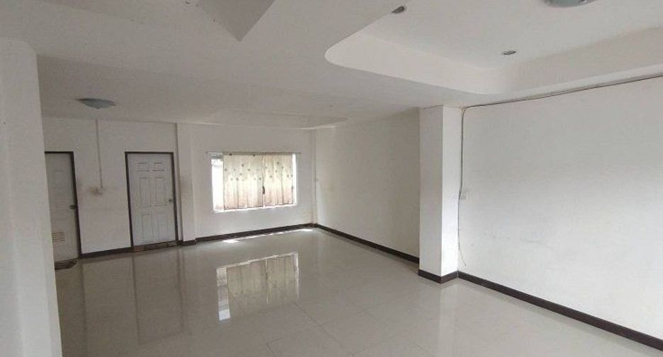 À vendre 3 chambres maison de ville à Sam Phran, Nakhon Pathom